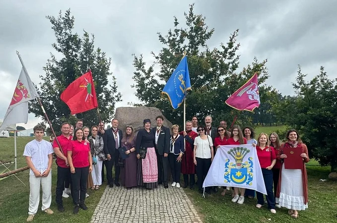 Lietuvos bajorai dalyvavo Žalgirio mūšio 616-ųjų metinių minėjime Lenkijoje